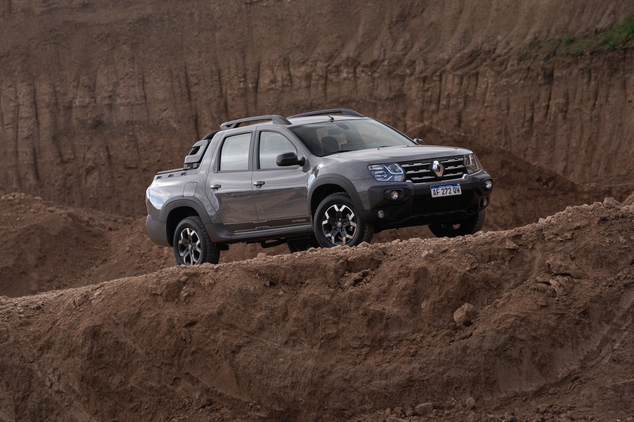 Renault Oroch: MAmdrVfLCu0ONVYTbUeMmNJkAOIugt-metaT1JPQ0gtT1VUU0lERVIgKDgpLmpwZw==-.jpg