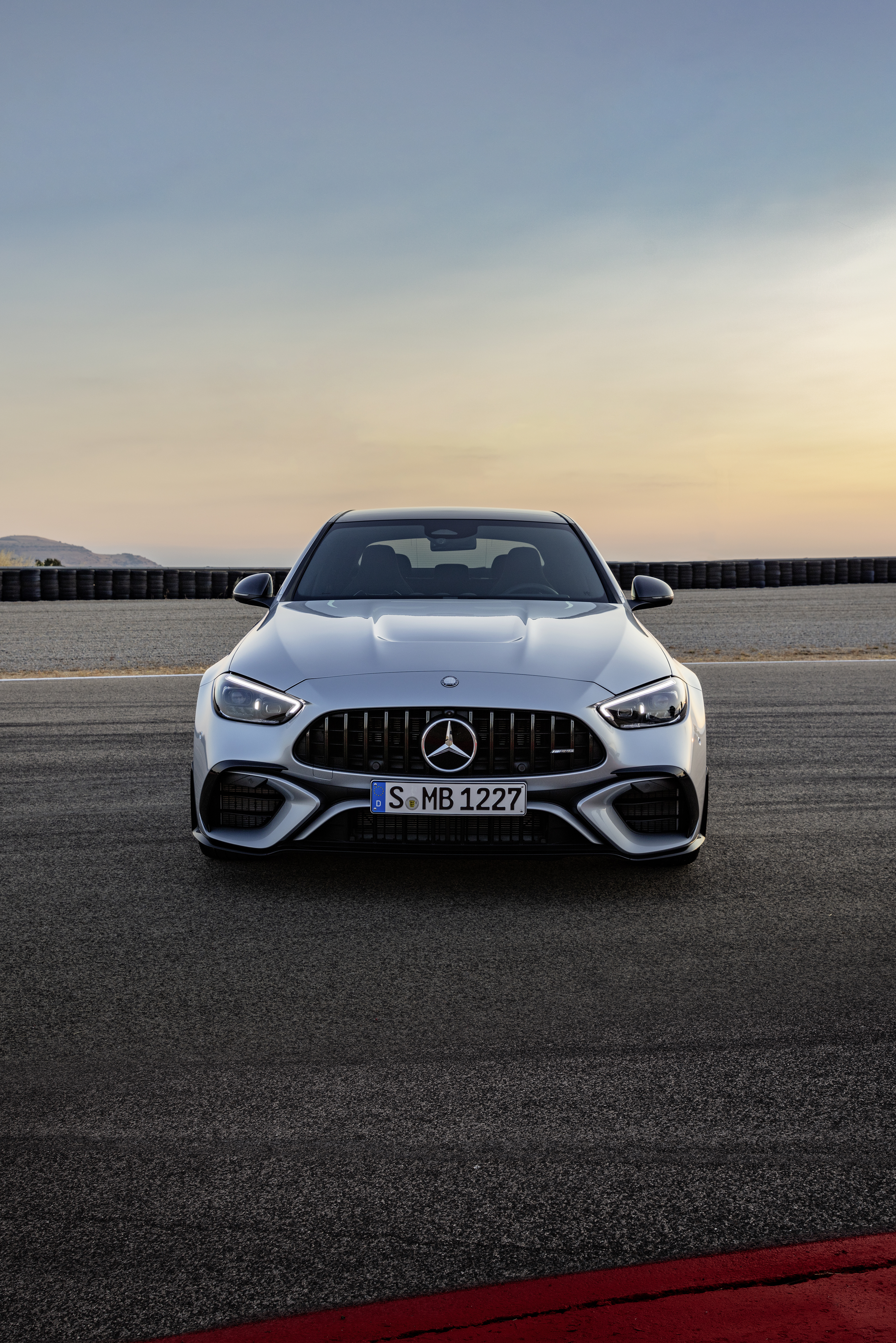 Mirá la galería de imágenes del nuevo Mercedes-AMG C 63 S E Performance: 22C0305_037.jpg