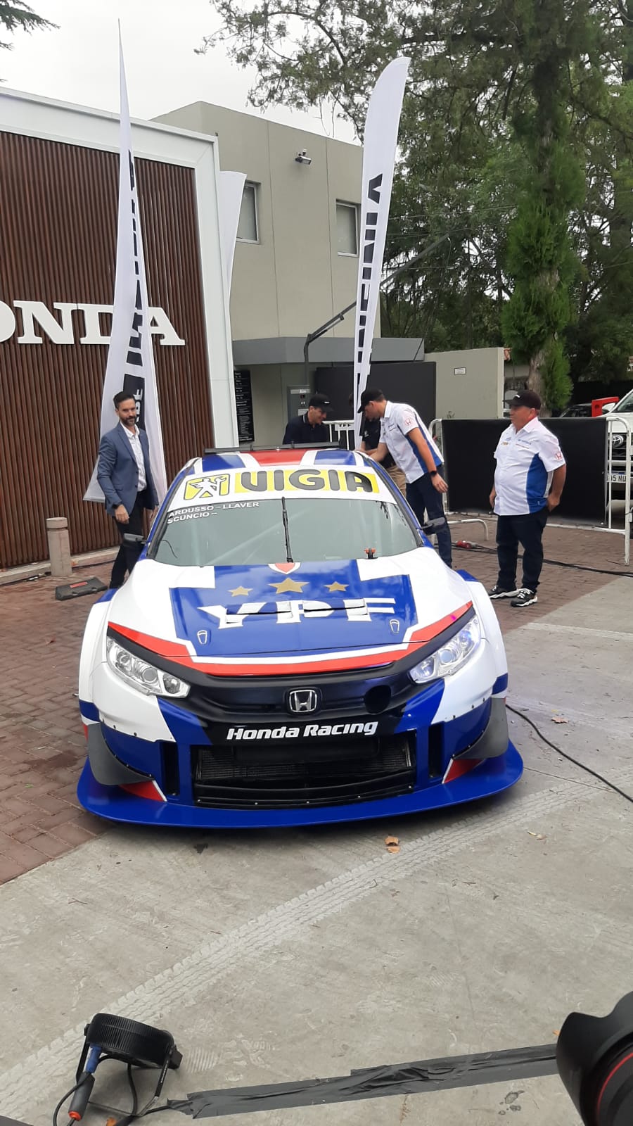 Las mejores imágenes de la presentación del YPF Honda RV Racing: WhatsApp-Image-2023-02-16-at-18.15.10.jpg