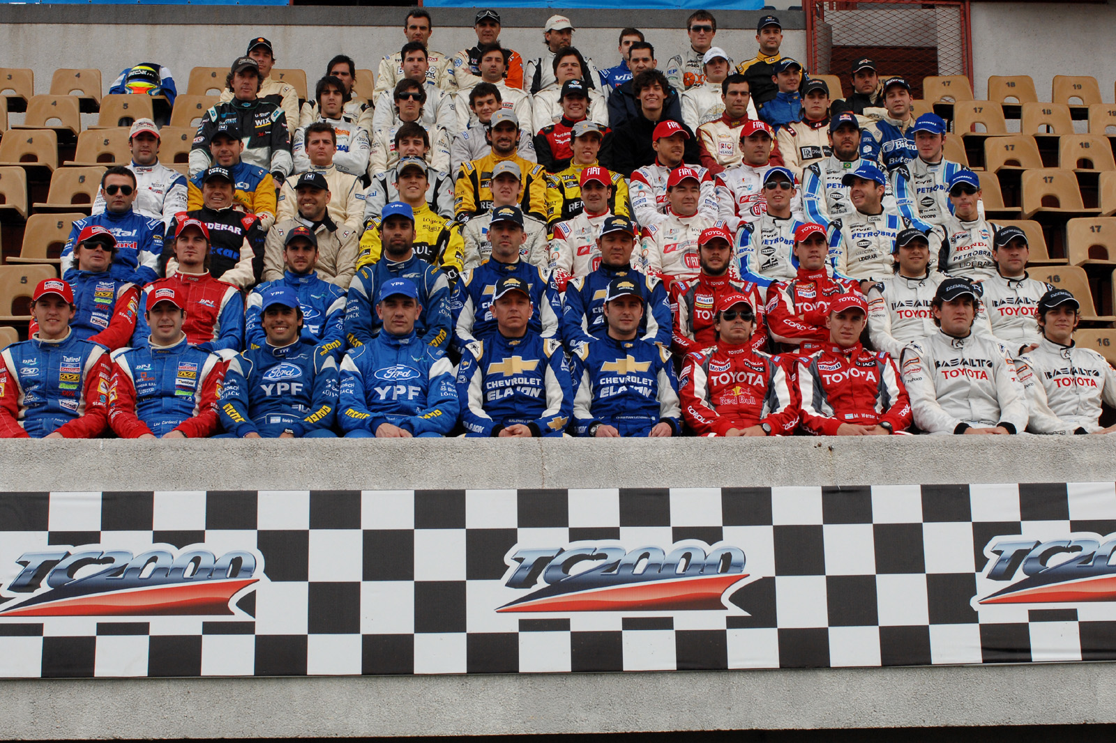 TODOS LOS BINOMIOS DE LOS 200KM DE BSAS DEL TC2000: 2009.jpg