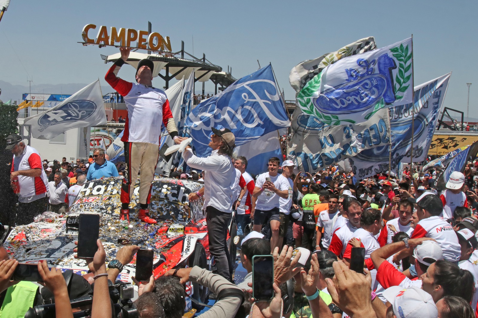 LA CONSAGRACIÓN DE WERNER EN EL FOCO DE BERNA BOSCO: 02.jpeg