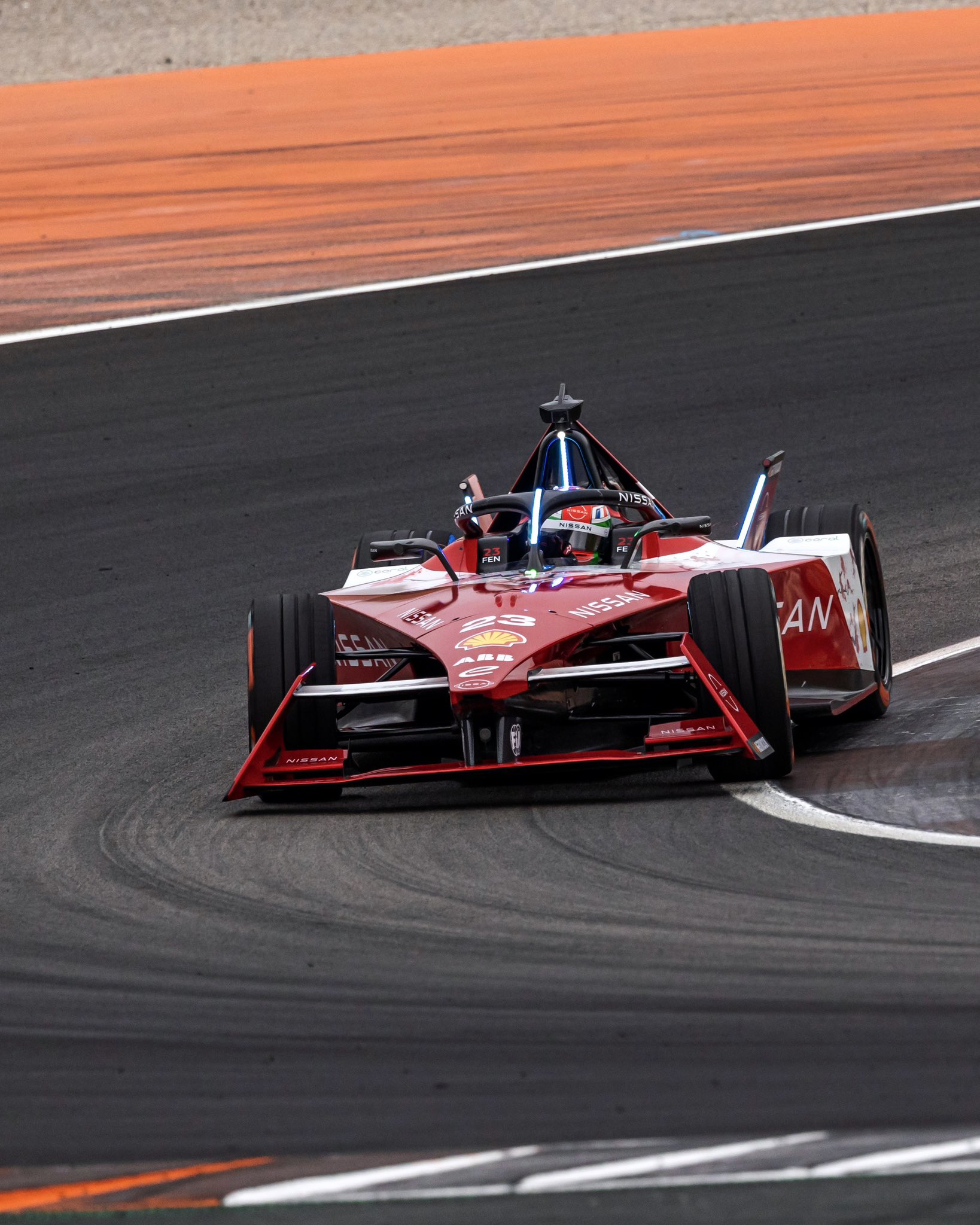 Las fotos que publicó Sacha Fenestraz en la previa al inicio de la temporada de Fórmula E: GDWO5IgWIAEpc8-.jpeg