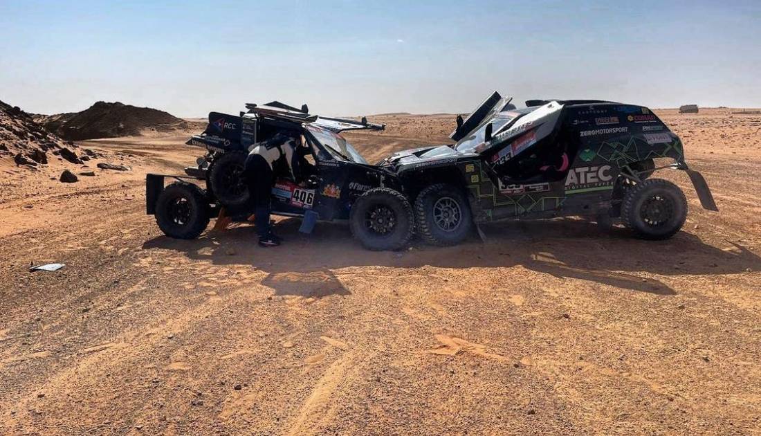 Chocaron de frente en el desierto