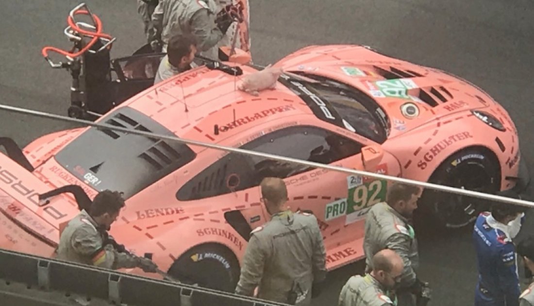 El “cerdo rosa”, un Porsche que corre en las 24 Horas de Le Mans