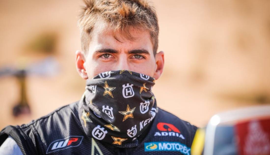 Caída y abandono para Luciano Benavides en el Dakar 2021