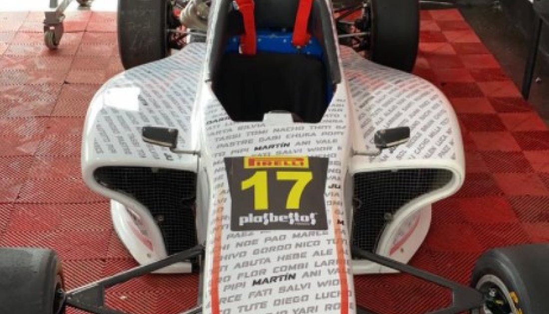 El Toyota de Pechito López sigue adelante en Bahréin
