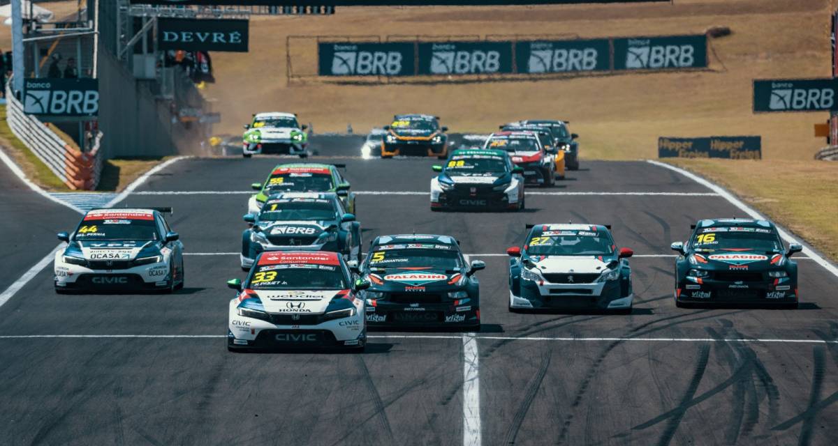 TCR South America: lo que no se vio del cruce entre Cardoso y Pernía en Velocitta