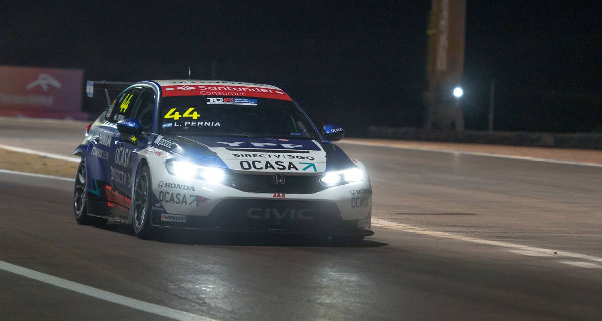 TCR South America: Leonel Pernía puso de manifiesto su experiencia para lograr la pole position en Cuiabá