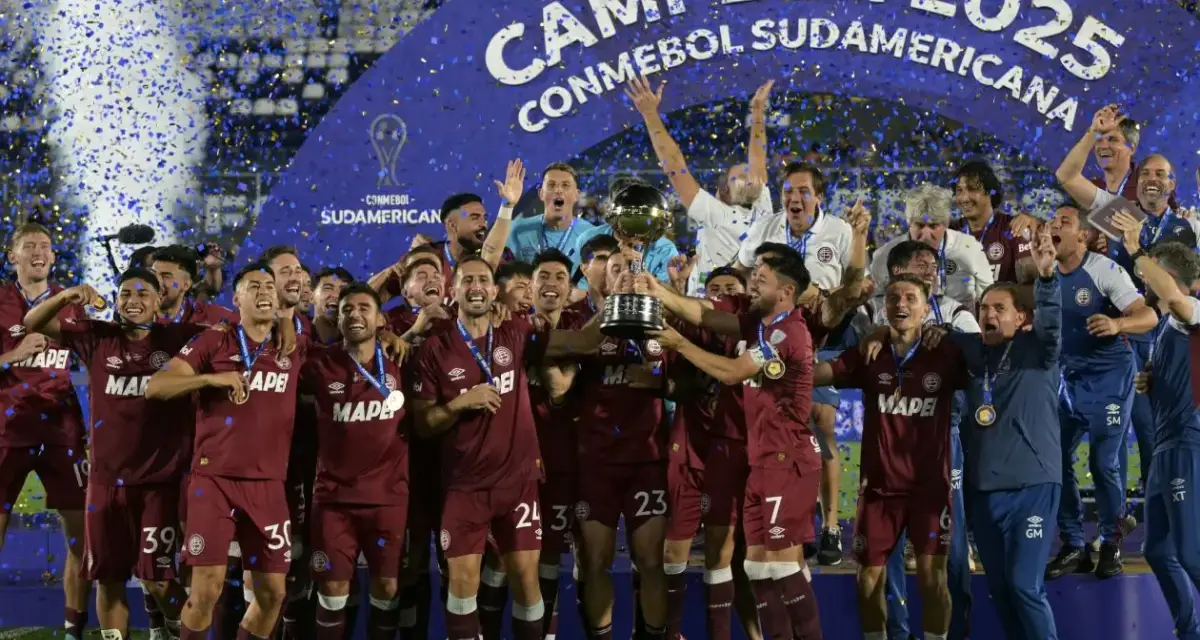 Un campeón de TC estuvo presente en la consagración de Lanús en Paraguay