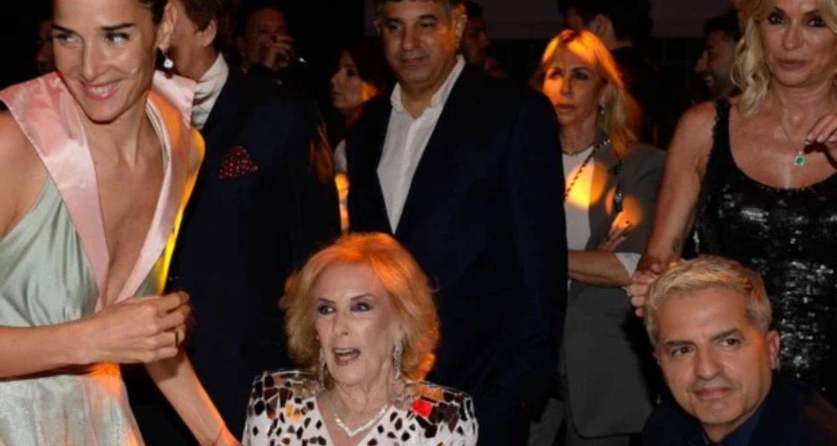 Noche de brillo y poder en la gran gala de Revista Gente