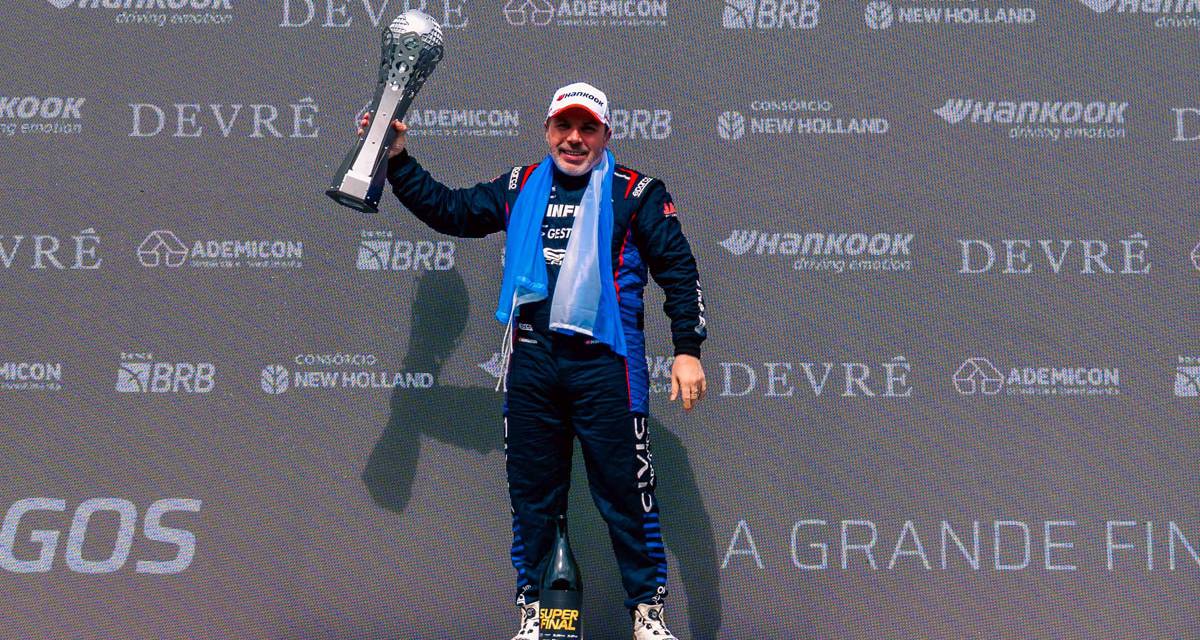 TCR South America: Adrian Chiriano, campeón de la Copa Trophy: "Corrí 19 finales peleando y hoy sólo tenía que llegar"