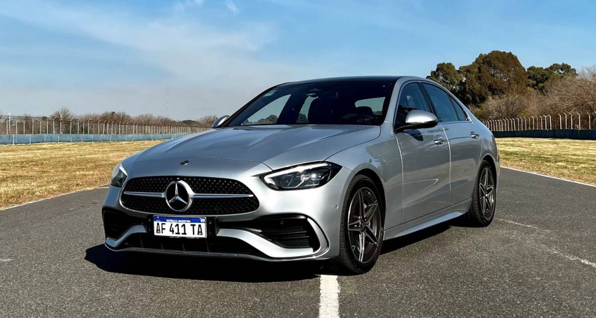 Mercedes-Benz analiza devolver lo cobrado por el impuesto interno si el Gobierno lo suprime