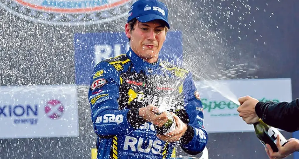 Del automovilismo a la política: el ex piloto que se convirtió en presidente de Newell's