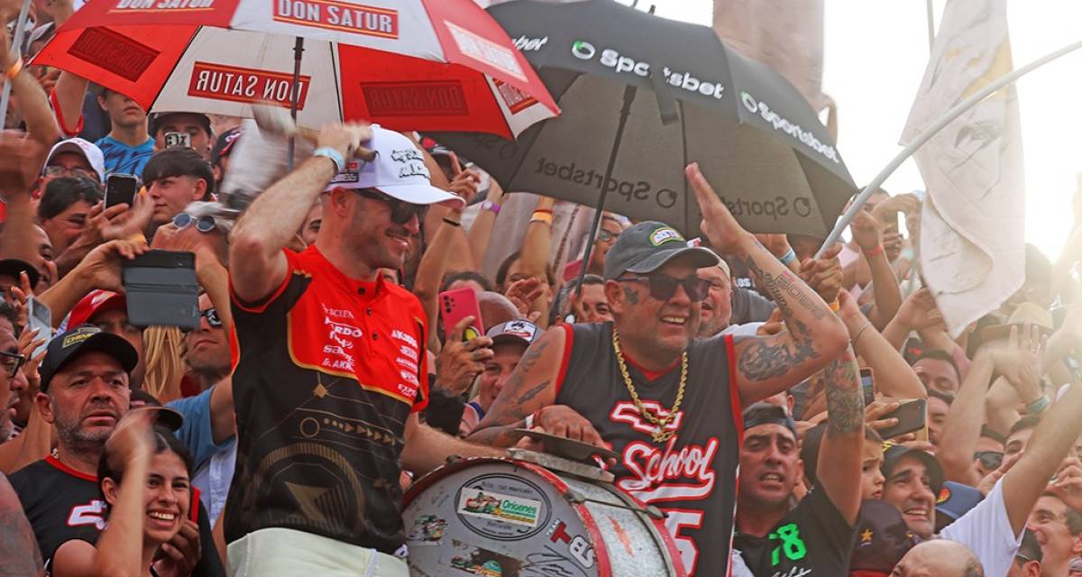 TC: la historia del hincha de Canapino que viajó desde lejos para conocerlo e inmortalizó el encuentro en un tatuaje