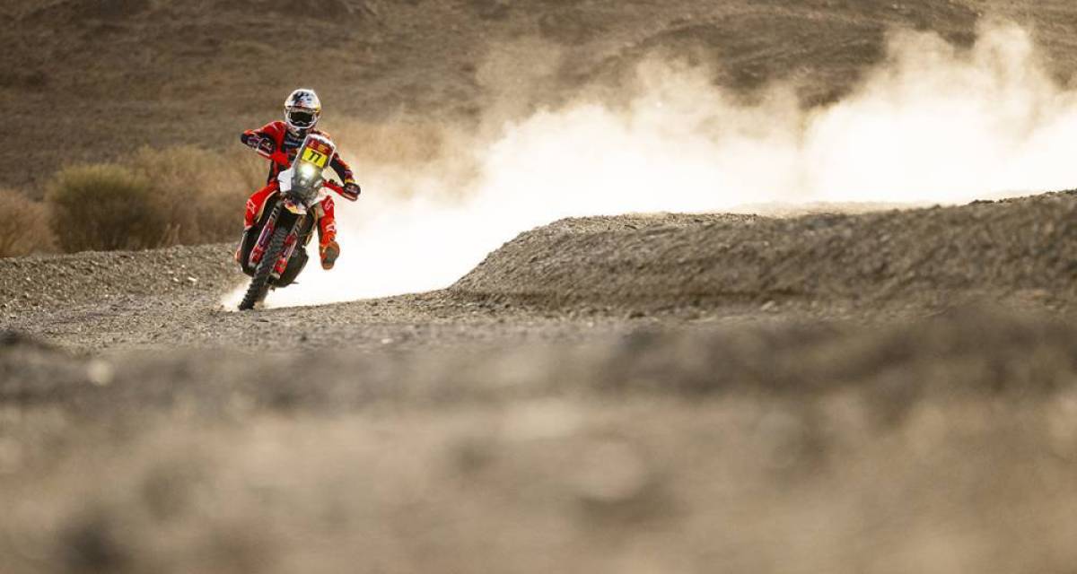 Dakar 2026: Luciano Benavides remontó en la Etapa 8 y es el nuevo líder de la general de Motos