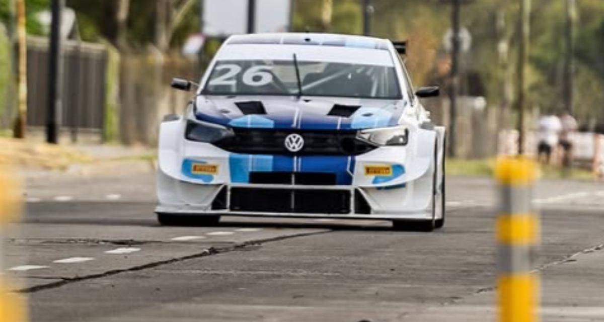 ¡Calentando motores! El TC2000 tuvo su primer contacto con el callejero de Buenos Aires