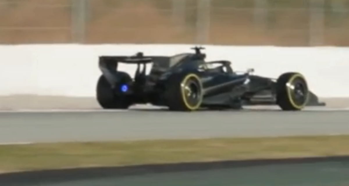 La luz azul inédita en un auto de F1 durante los test que se puso bajo la lupa ¿De qué se trata?