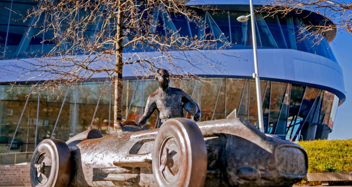 El Museo Mercedes-Benz superó los 945.000 visitantes en 2025 y consolida su récord histórico