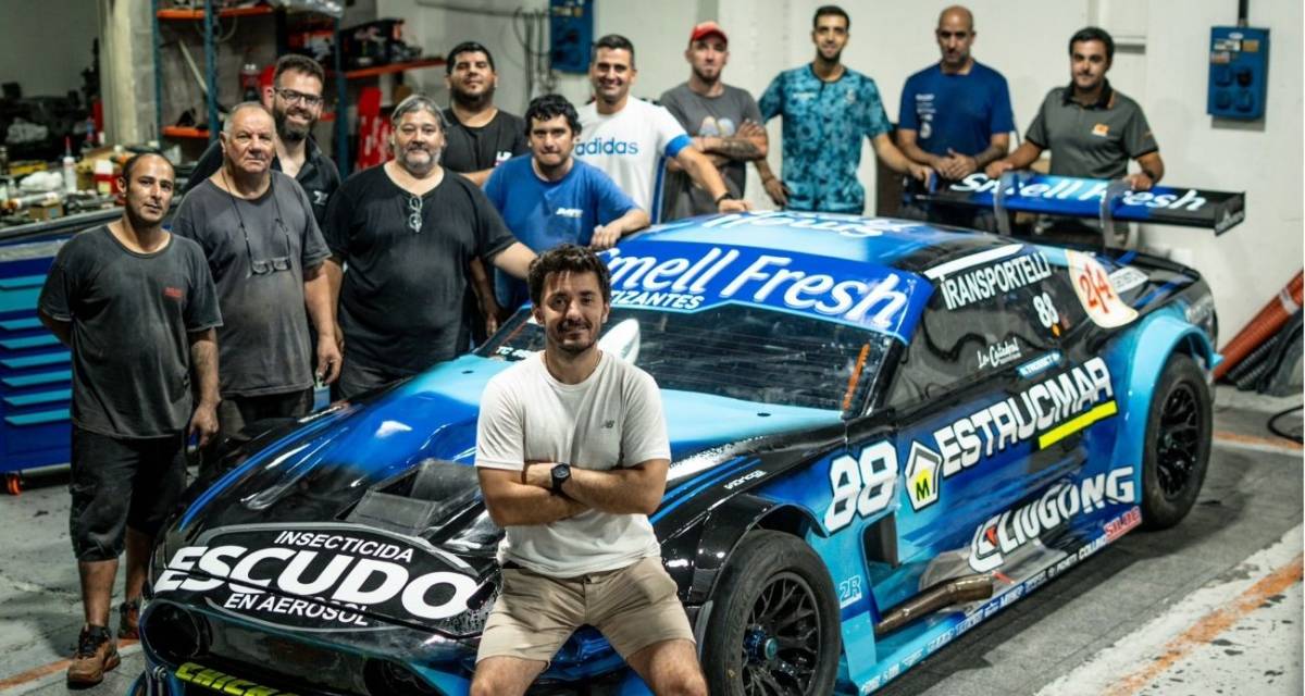 TC: ¡Al detalle! La indumentaria de Trosset que sobrevivió al incendio del Mustang