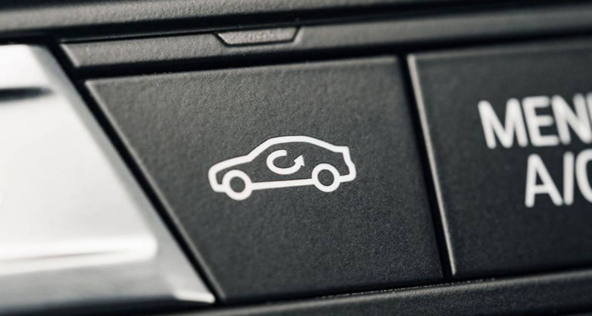 ¿Para qué sirve activar la recirculación de aire en los vehículos?