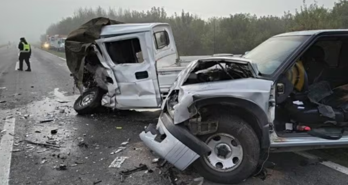 Dos muertos y cuatro heridos tras un choque entre camionetas en Santa Fe