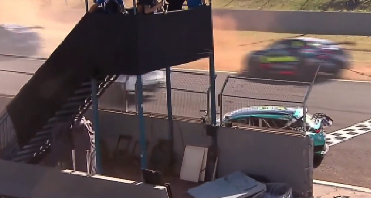 TCR South America: así se vio el escalofriante accidente de Piquet Jr y Massa desde la tribuna de Cascavel
