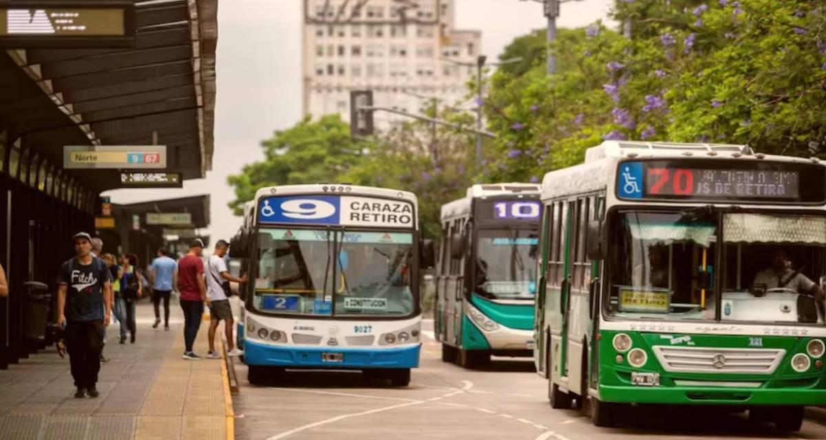 Aumenta el transporte publico en el AMBA: ¿Cuánto costará viajar en subte y colectivo en abril?