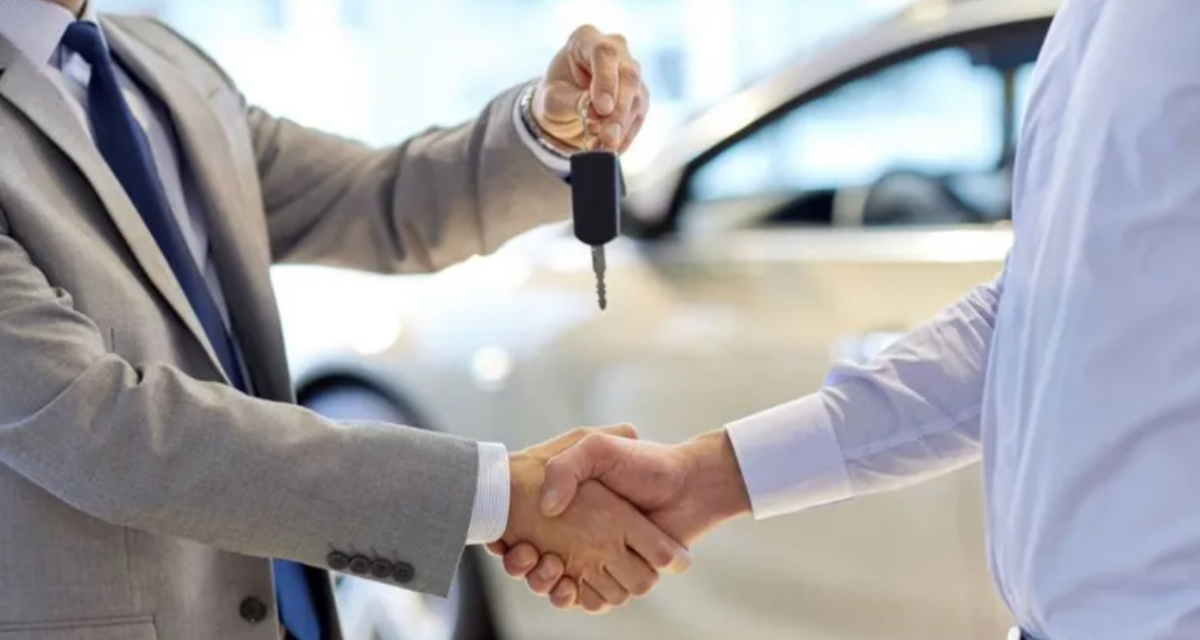 ¿Por qué los concesionarios recomiendan esperar para comprar un auto 0km en Argentina?