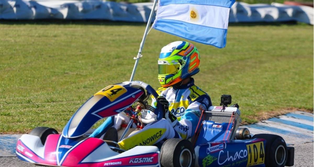 Arrasó en el karting con más de 30 títulos, venció a Kimi Antonelli en un mundial y hoy busca su lugar en el automovilismo nacional