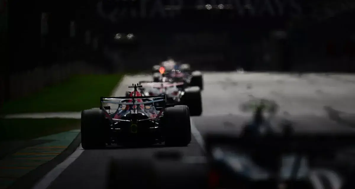 F1: la FIA prohibió un “truco” de motor que utilizaban Mercedes y Red Bull en clasificación