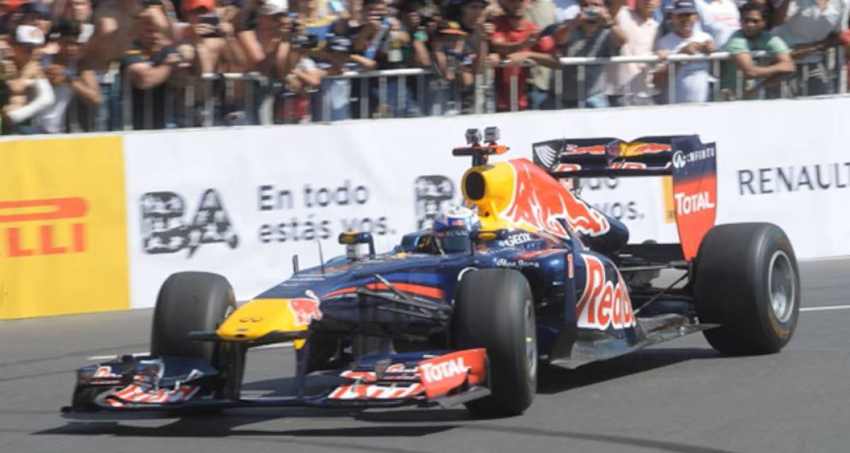 Las veces que la Fórmula 1 rugió en las calles porteñas antes del Road Show de Colapinto