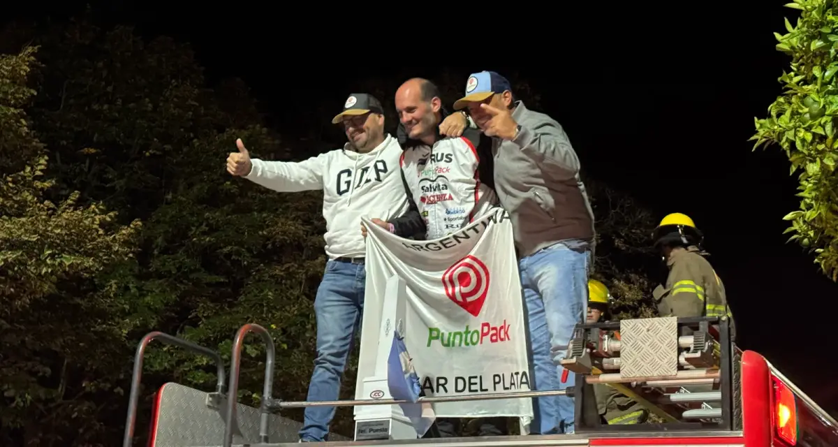 Balcarce: emotivo recibimiento a Santiago Mangoni tras ganar en el TC en Concepción