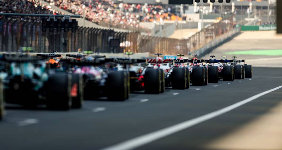 El carismático ex piloto de F1 que será rival de un argentino en Italia