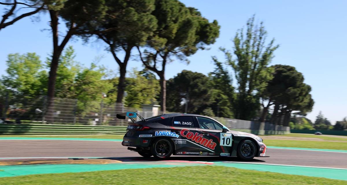 TCR Italy: Ramiro Zago comenzó muy competitivo en el inicio del fin de semana en Imola