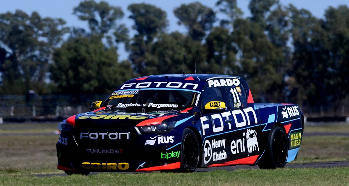 TC Pick Up: Gastón Mazzacane logró su primera pole position en el "1-2" de Foton en La Plata