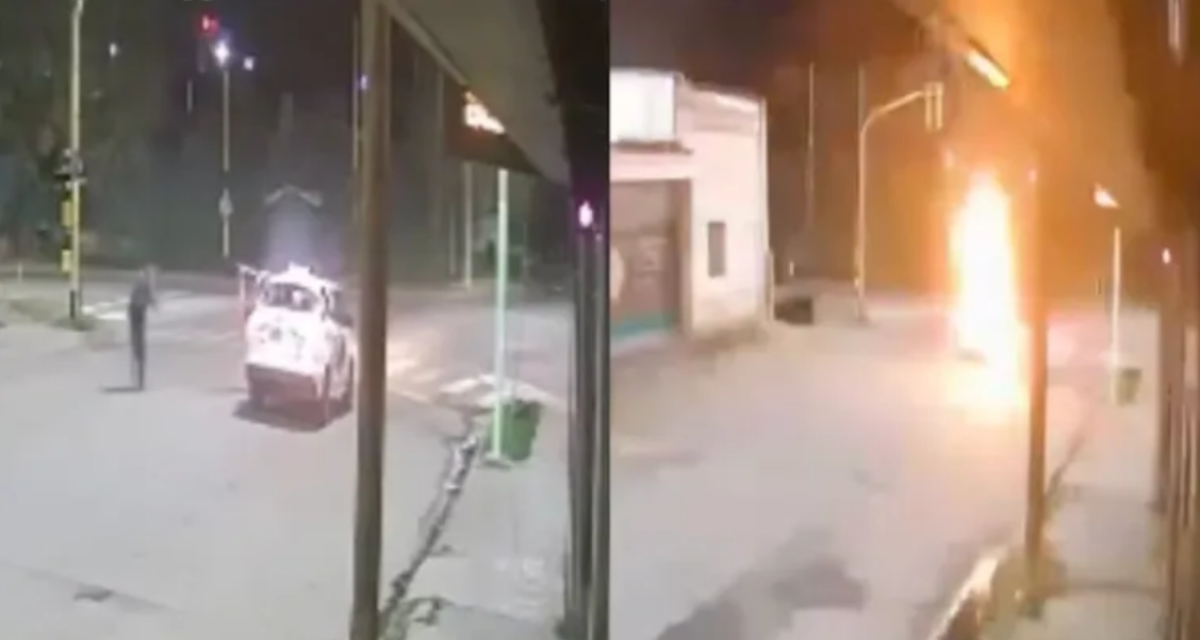 ¡Fuertes imágenes! Un taxista de Bahía Blanca se detuvo en un semáforo y le explotó el auto