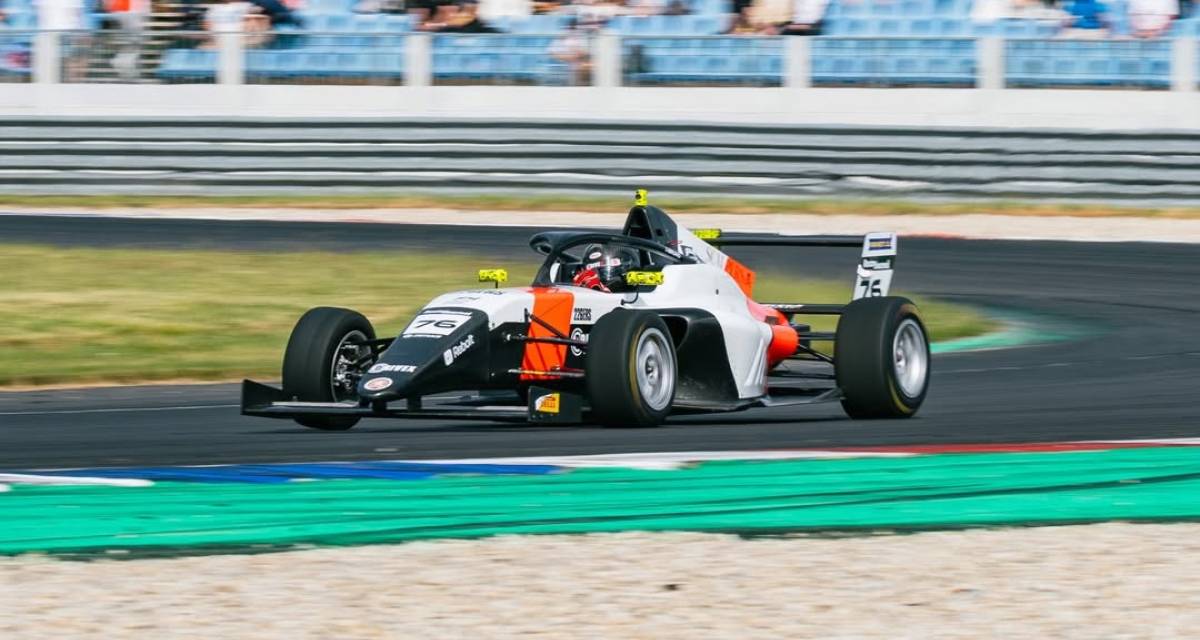 F4 CEZ: Jorge Bruno cerró su paso por Eslovaquia con un top diez