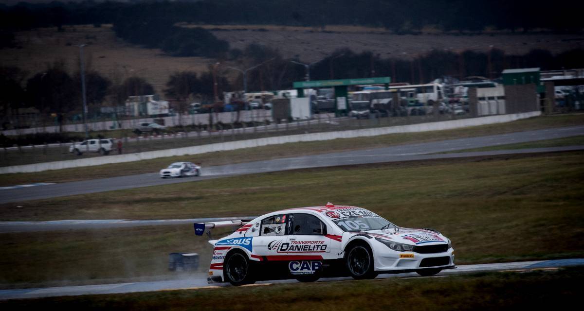 Top Race: con una gran maniobra, Queijeiro le hizo frente a la lluvia y ganó en La Pampa