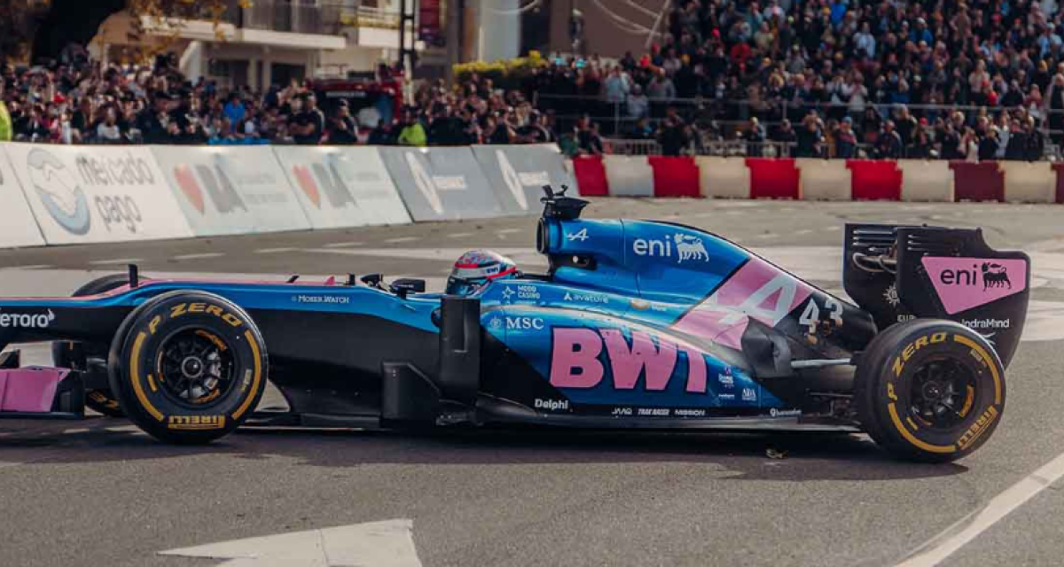 F1: Briatore se rindió ante el fenómeno Colapinto: "Medio millón de personas fueron a verlo en Buenos Aires"