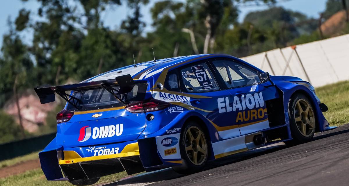 TC2000: Franco Vivian arrancó adelante en el inicio de la acción en San Nicolás