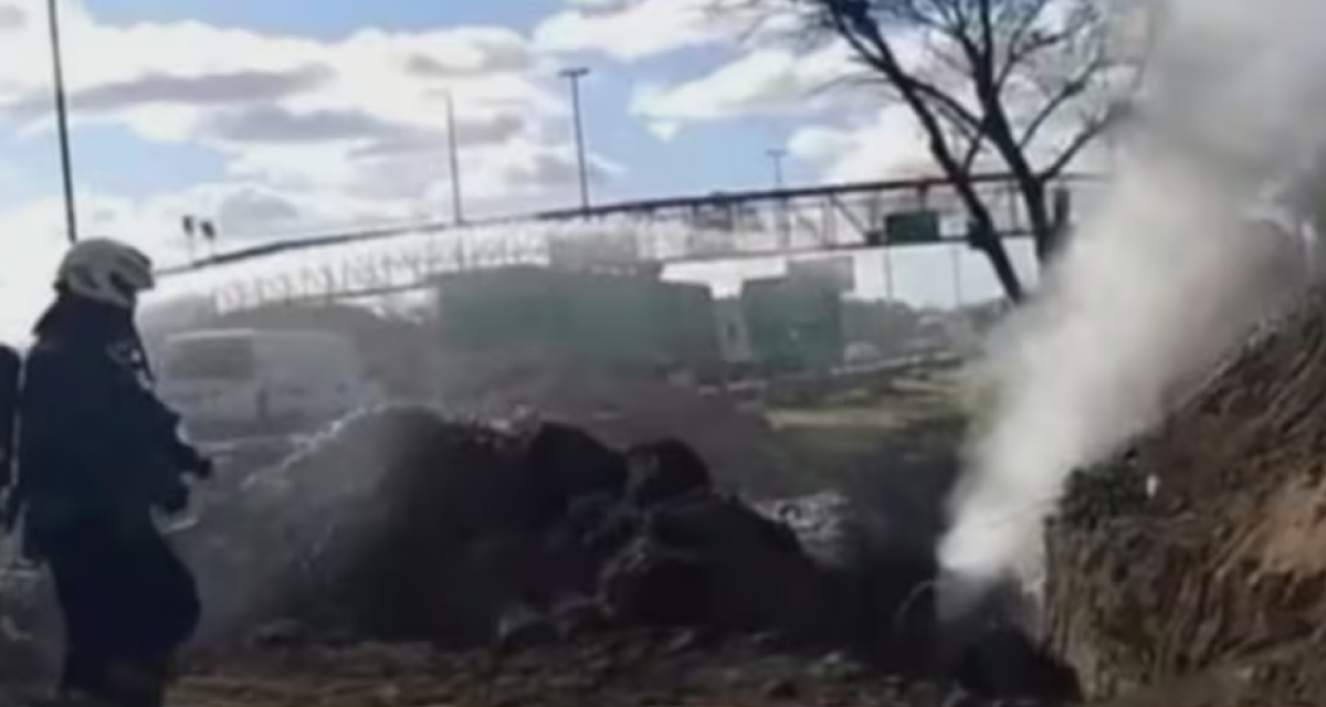 Escape de gas en Autopista Dellepiane: se rompió un caño y cortó el tránsito