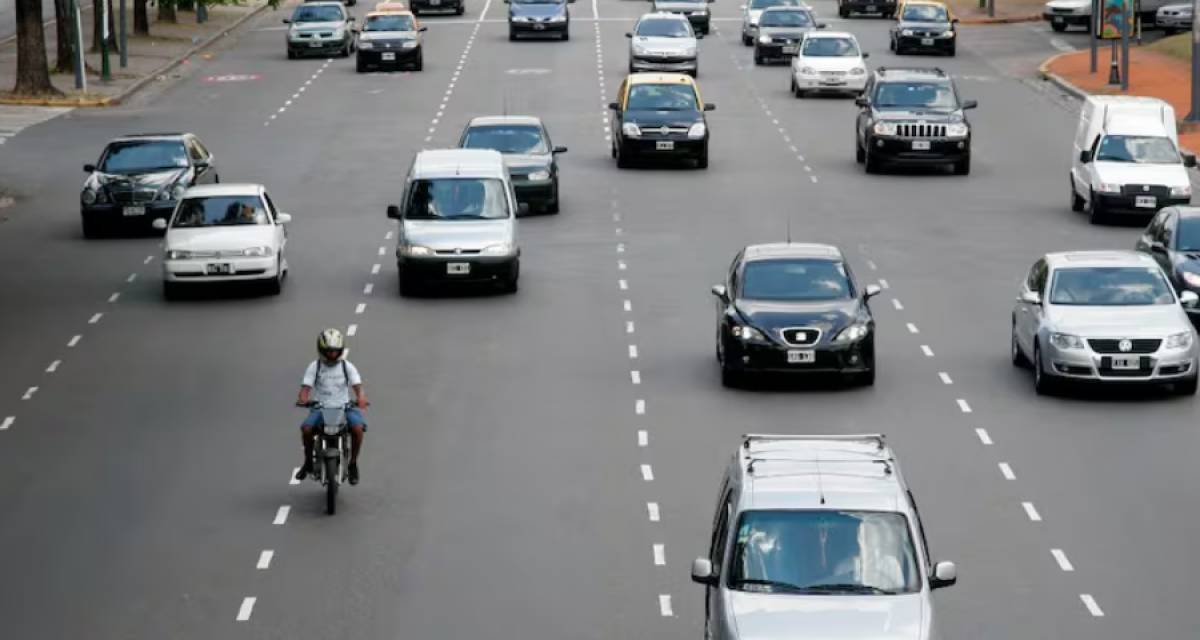 ¿Pueden sacarte la licencia de conducir por manejar demasiado cerca del auto de adelante?