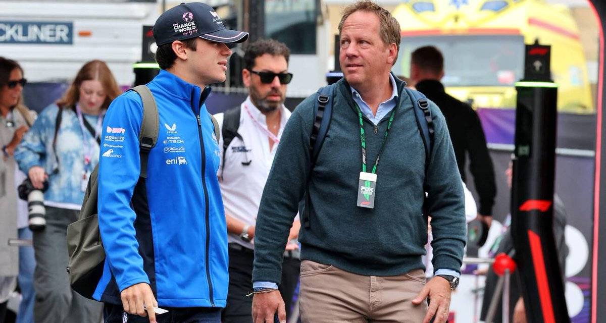 F1: Jamie Campbell Walter se metió en el medio de Colapinto y María Catarineu por la final del Mundial