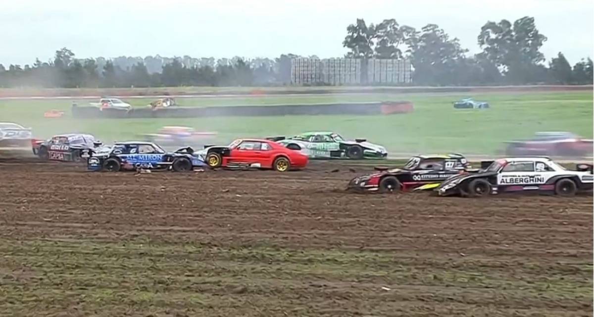 Procar 4000: largada accidentada en la final de la Clase B en San Nicolás