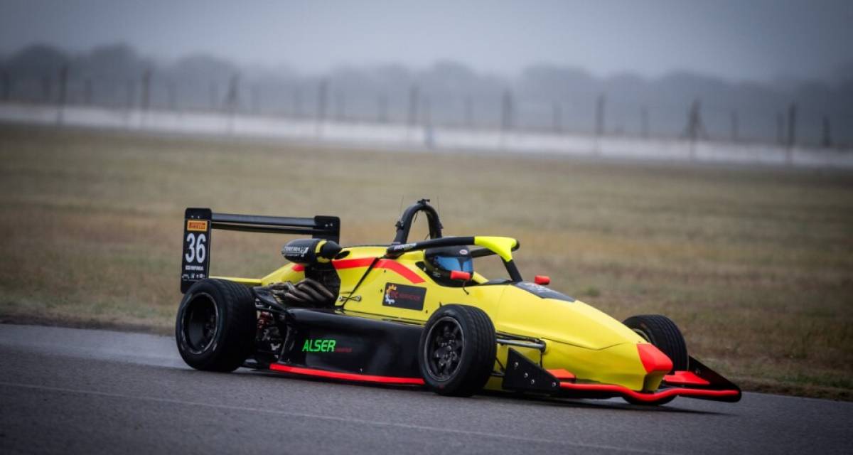 Fórmula Nacional: Sabatini prevaleció en un ajustado final para ganar la carrera 1 en Toay