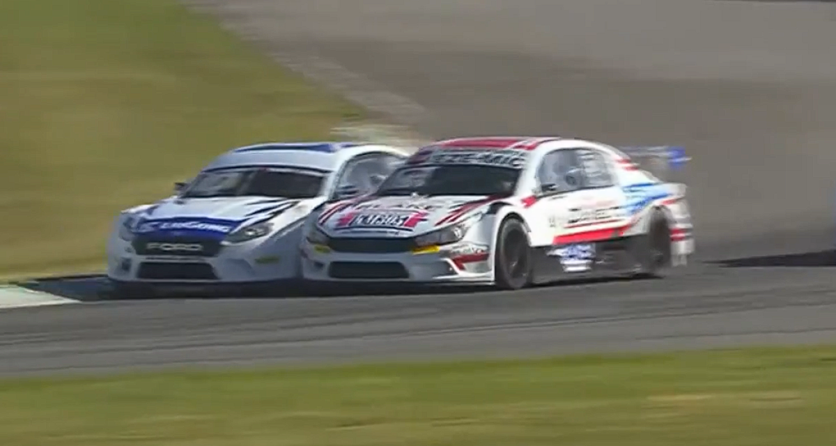 Top Race: ¡Golpe de escena! Ciarrocchi y Queijeiro terminaron afuera tras tocarse en el Sprint de Junín