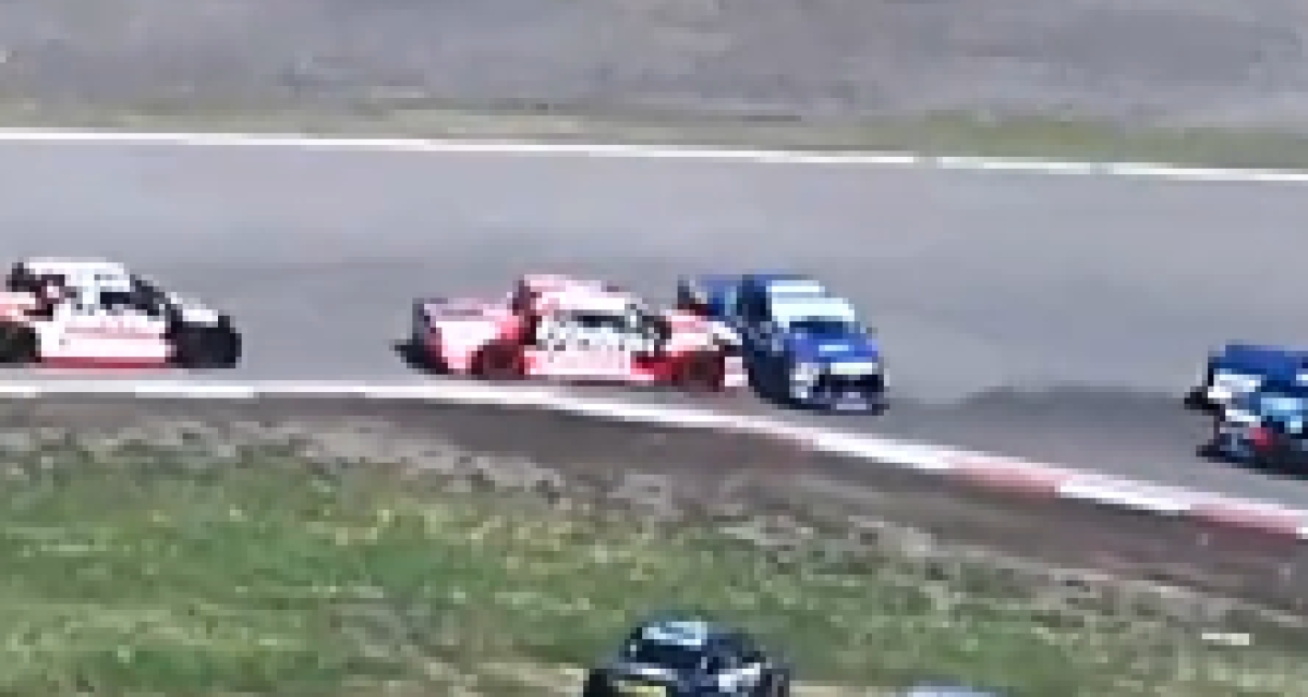 El toque entre Canapino y Azar que los perjudicó en la final del TC Pick Up en Balcarce