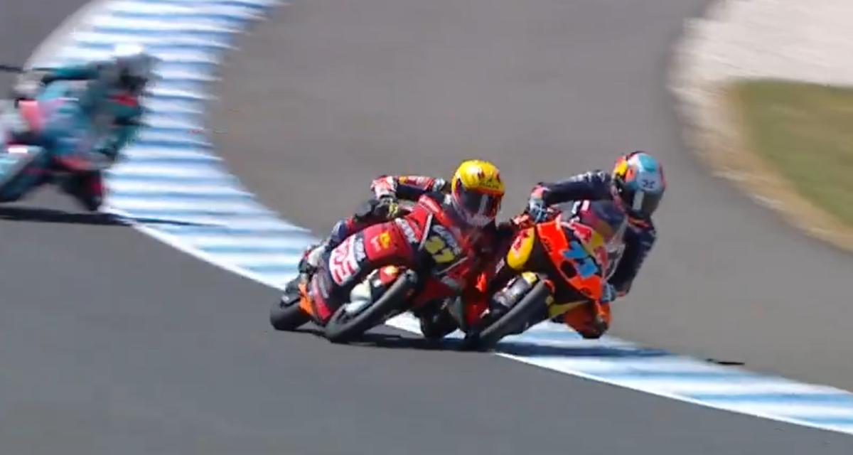 Perrone recibió una sanción tras un toque y deberá cumplirla en la carrera de Moto3 en Australia