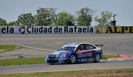 Renault con pulgar arriba