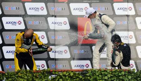 Los recargos cambian el podio